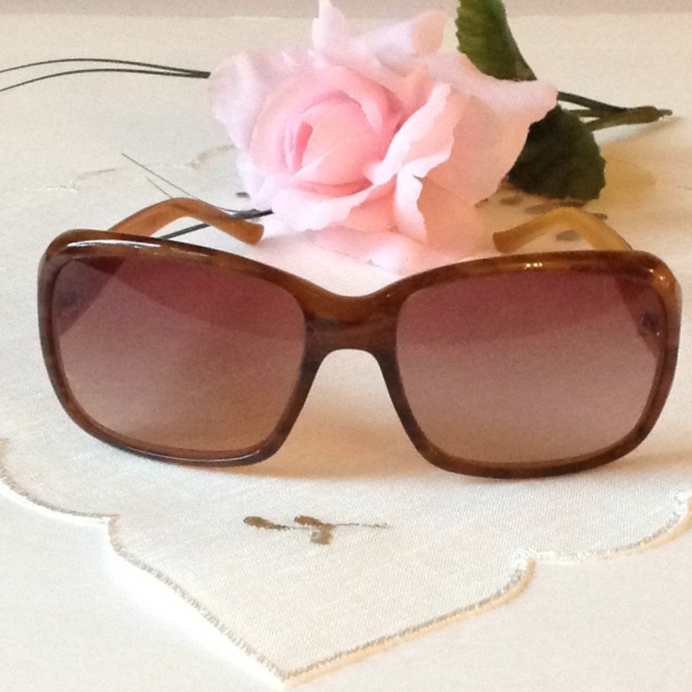 ✨🎇✨ Judith Leiber - Swarovski Crystals Sunglasses